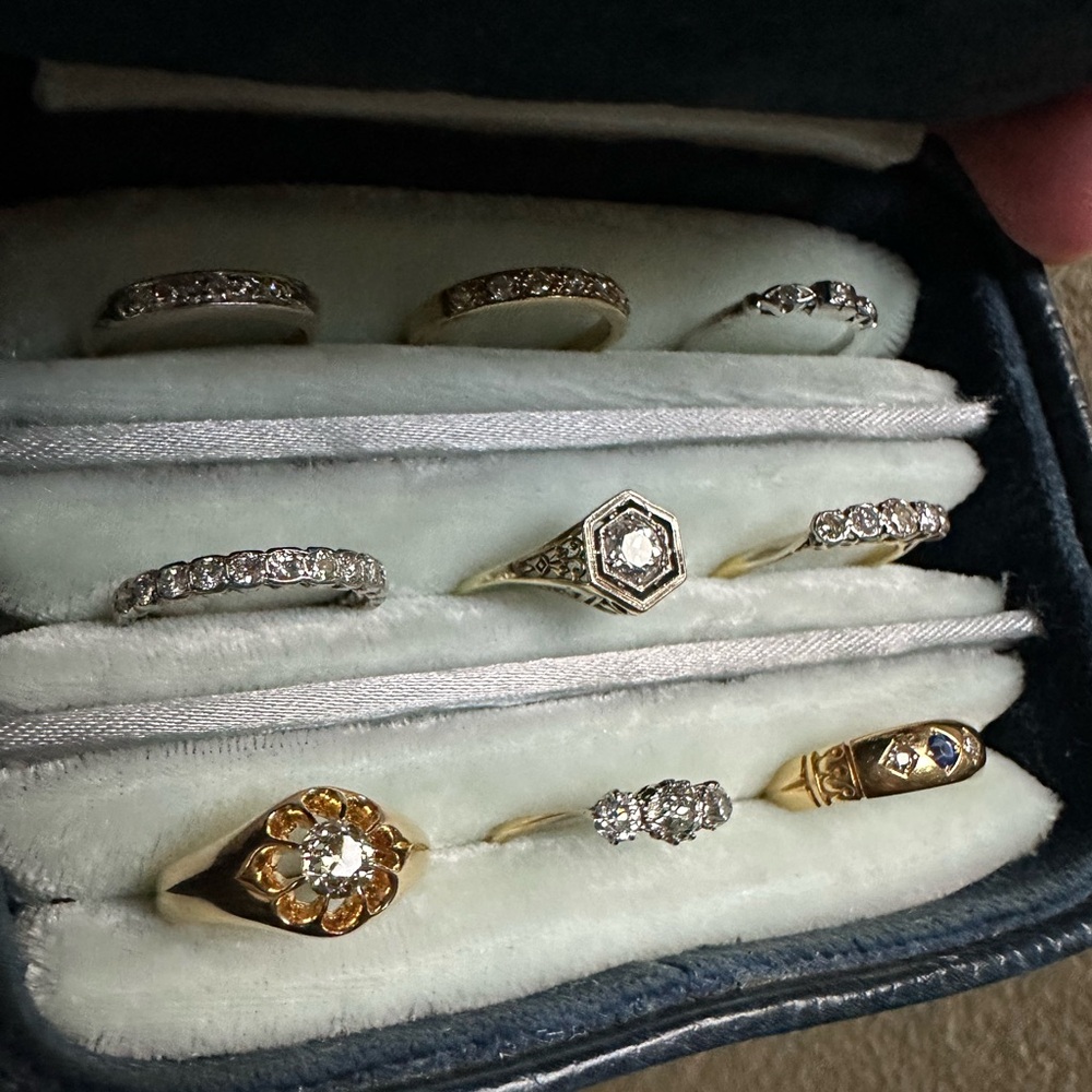 Antique 18K Gold Diamond Rings - Picture 7 of 11